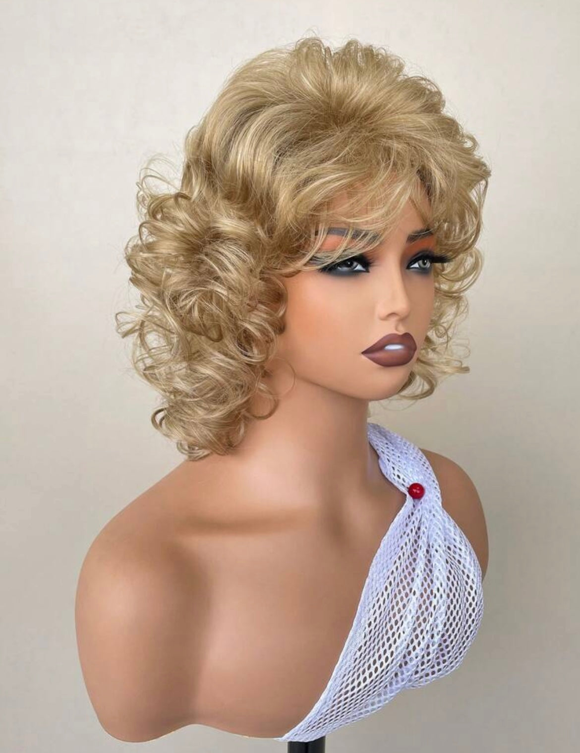 Synthetic Wig Blonde Bangs Short Curly Hair Suitable For Everyday Festival Wear