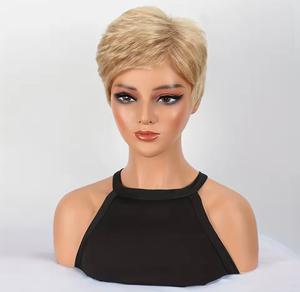 Short Blonde Wig Heat-resistant Synthetic Straight Hair Suitable for Daily