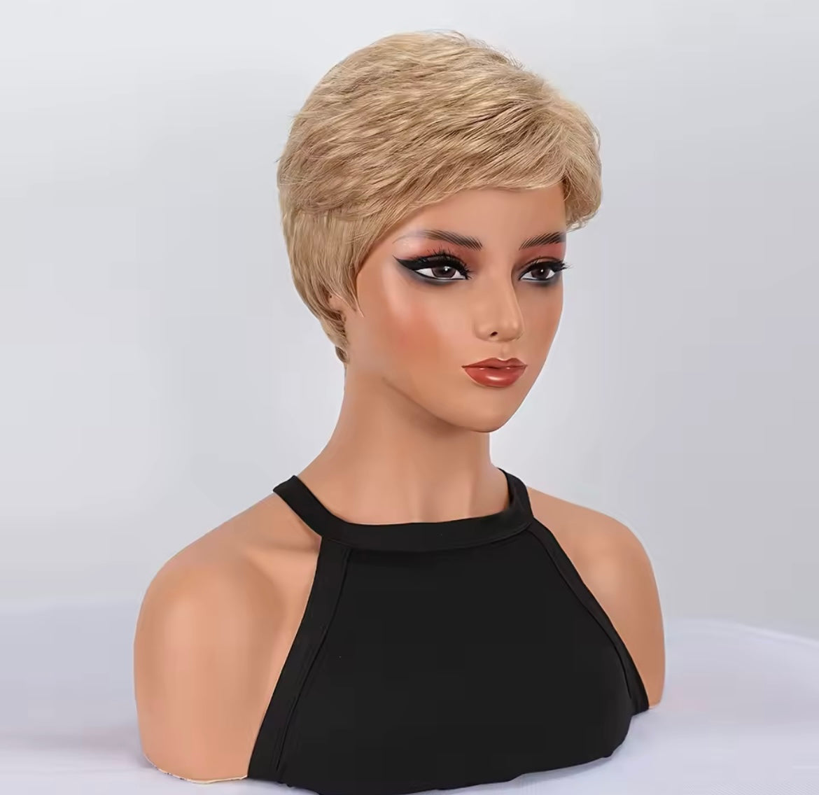 Short Blonde Wig Heat-resistant Synthetic Straight Hair Suitable for Daily